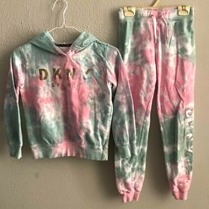 Girls DKNY multicolored matching set size 8